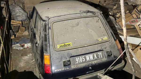 Kupila auto, parkirala ga i "zaboravila" na njega 43 godine FOTO