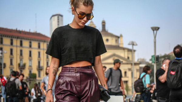 Zaboravite na kapri pantalone: Ovaj retro model je novi modni hit za kraj leta i jesen FOTO