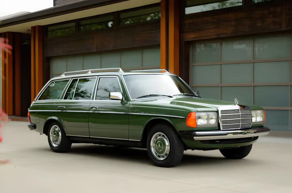 Zakopan od 1980. godine: Ovaj Mercedes danas vredi više nego novi superautomobil FOTO