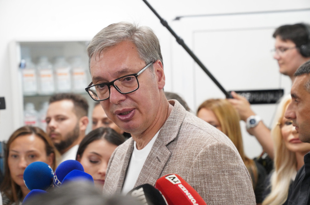 Jedna žena bila je presrećna zbog leka i zahvalila se Vučiću; Sada ne mora da bira hrana ili lek