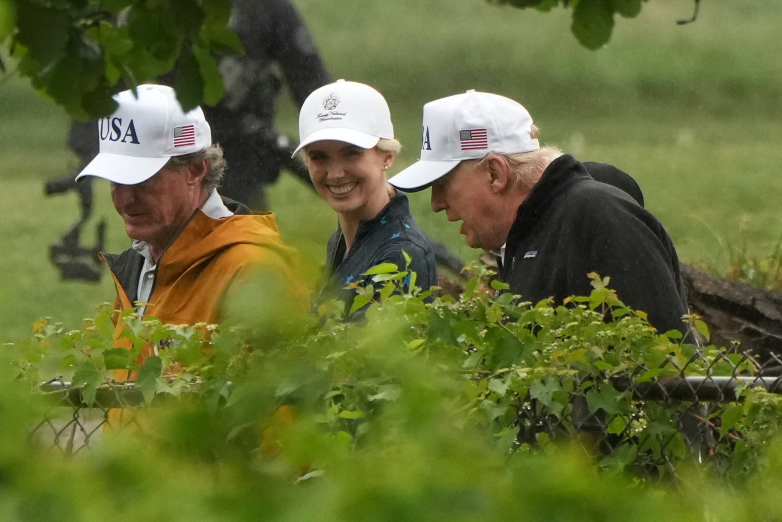Tramp je vara? Melanija besna; Isplivale poruke sa bliskom saradnicom FOTO