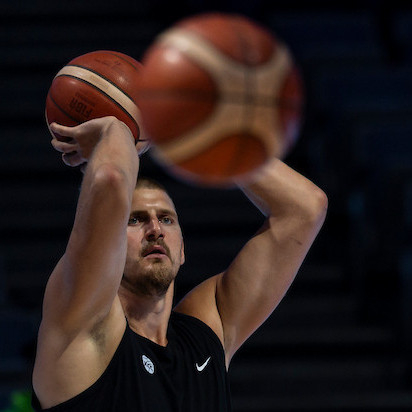 Poslastica u Areni – Srbija protiv Francuske