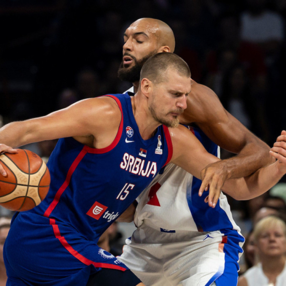 Arena prvi put proključala!
