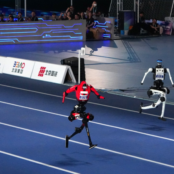 Kineski roboti oborili rekord Juseina Bolta: Trče 100m ispod 9,4 sekundi FOTO/VIDEO
