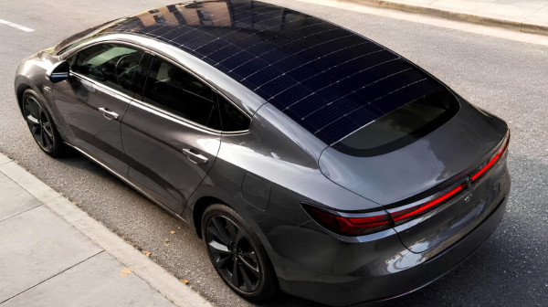 Solarni krov za EV je spreman: Evo koliko kilometara dometa zaista može da doda