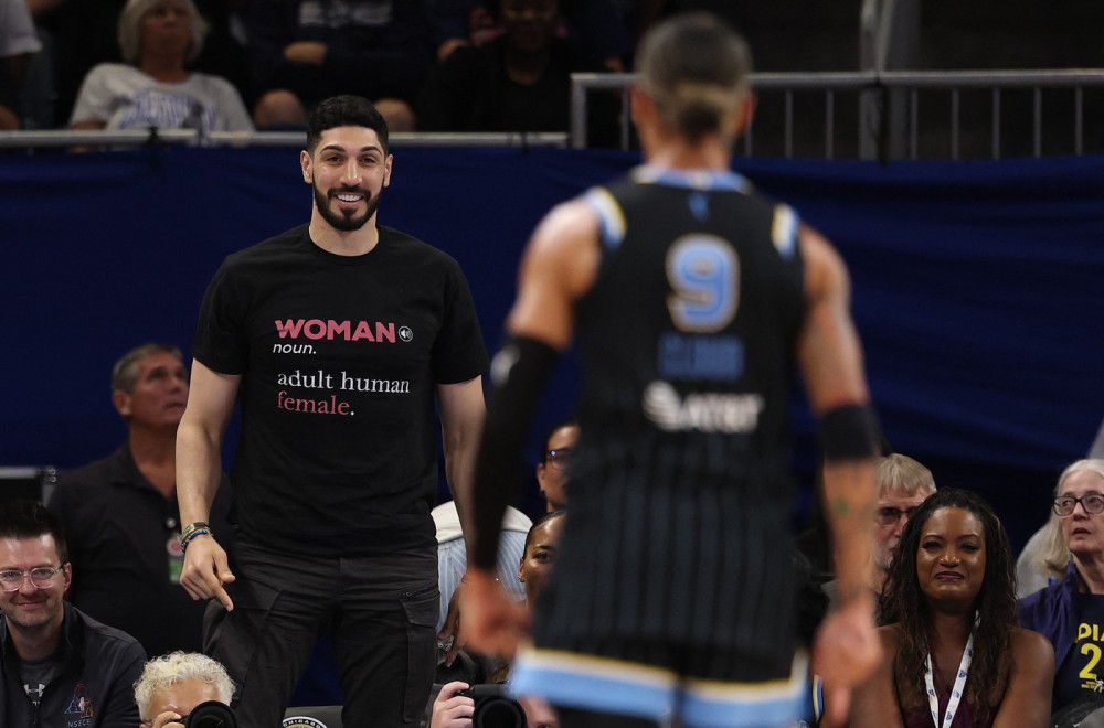 Skandal u WNBA – Kanter posle sukoba sa košarkašicom izbačen iz hale VIDEO