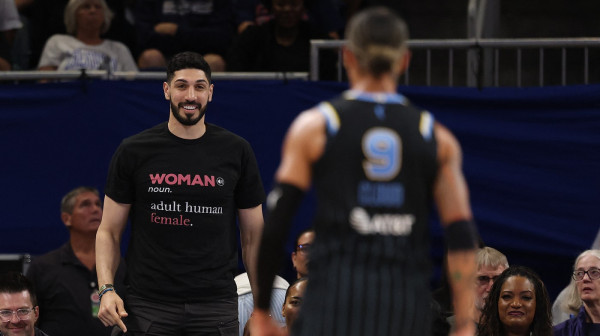 Skandal u WNBA – Kanter posle sukoba sa košarkašicom izbačen iz hale VIDEO