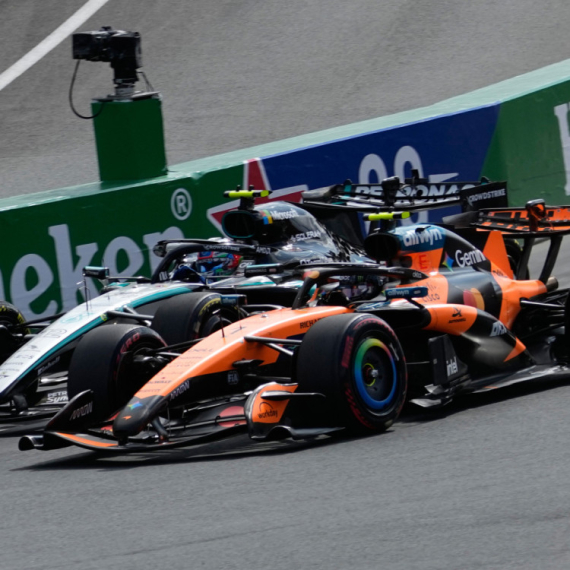 Mercedes dominira i poručuje: "Svima je jasno da nismo najbrži"