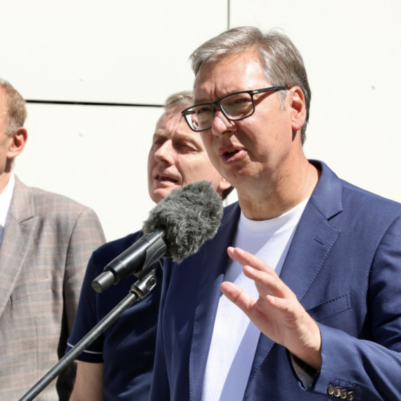 Vučić o "vatrenoj lopti" sa KiM: "Jasna je namera da se izazove požar"; "Istraga je i dalje u toku"