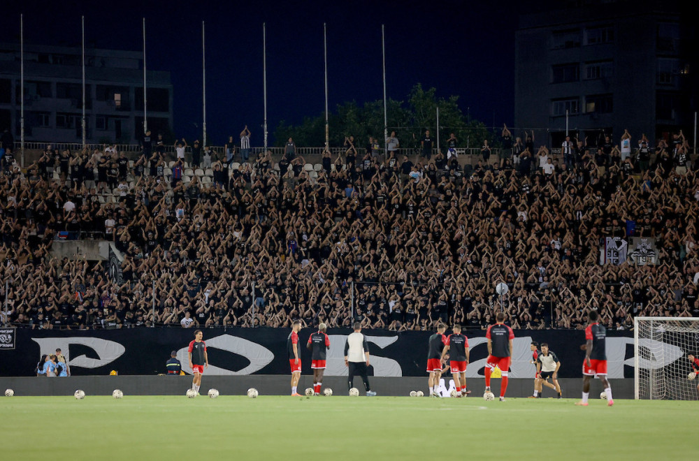 Grobari poslali snažnu poruku upravi: Ne prihvatamo ostavke, ne damo Partizan!