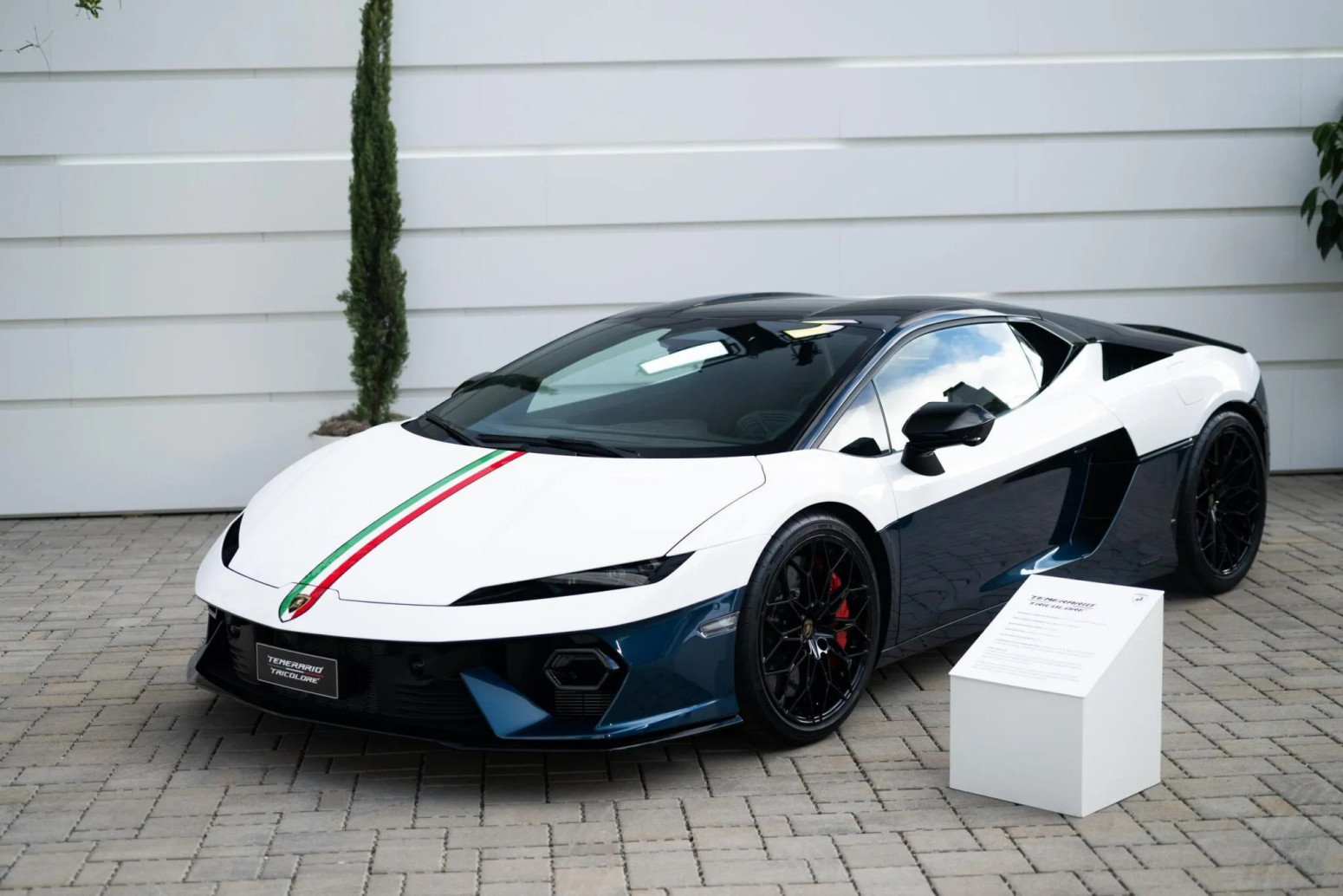 Lamborghini vraća legendarno ime Tricolore posle 15 godina