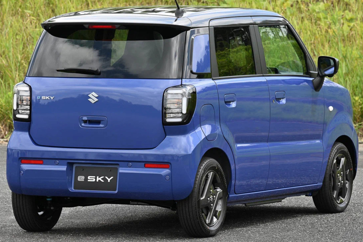 Suzukijev novi mali automobil – jedno punjenje dovoljno za 310 kilometara FOTO