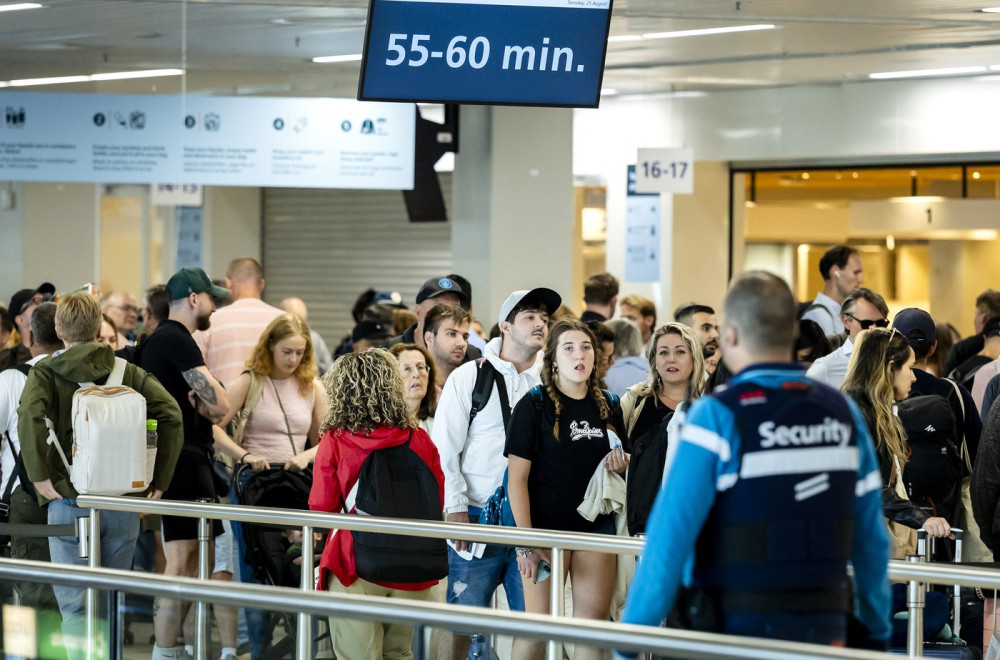 Jedan od najprometnijih aerodroma u Evropi u haosu: Ogromne gužve i odlaganje letova FOTO