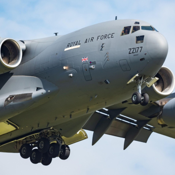 Avion američkog ratnog vazduhoplovstva sleteo u Moskvu; Nastao je muk FOTO