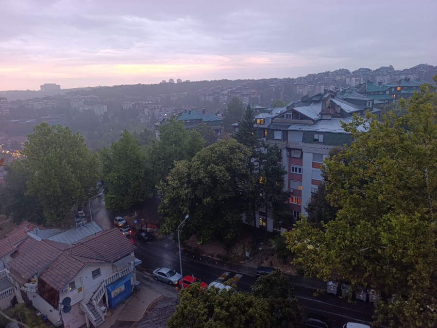 Na Srbiju se sručili pljuskovi i grmljavina; Oglasio se RHMZ FOTO/VIDEO
