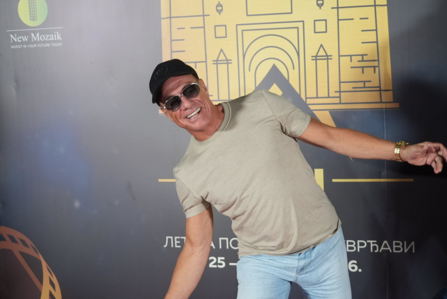 Svečano otvoren Međunarodni filmski festival u Nišu; Žan-Klod Van Dam poručio: Volim Srbiju VIDEO