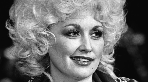 Poznat uzrok smrti Doli Parton: Isplivali detalji o njenoj bolesti, poslednjim danima