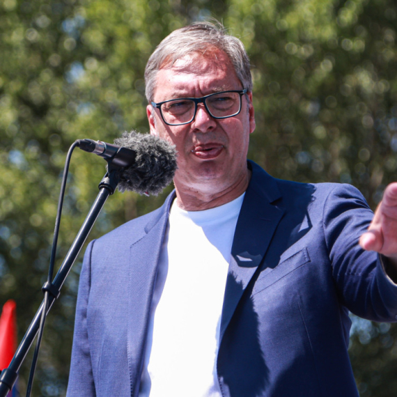 Vučić danas u Centru za razminiranje; Prisustvovaće prezentaciji rada deminera