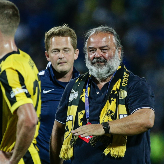 Gazda AEK-a odrešio kesu – 2.000.000 evra za Nikolićeve ratnike VIDEO