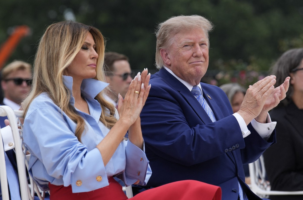 Svi gledali u Melaniju, ali je Trampov potez privukao pažnju: Ponovo pokazao dominaciju FOTO