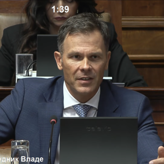 Mali u Skupštini: "Od najružnijeg dela Beograda, mi smo stvorili 10.000 novih radnih mesta"