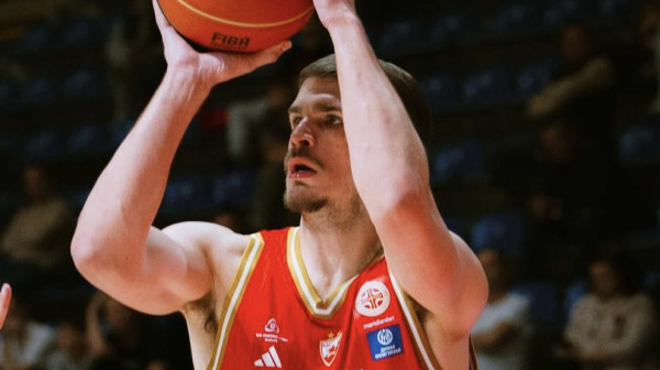 Oglasila se Zvezda oko situacije sa Đurišićem