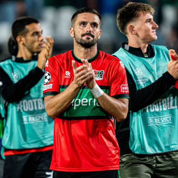 Tadić ide u Zagreb, Vlahović izbegao Torino