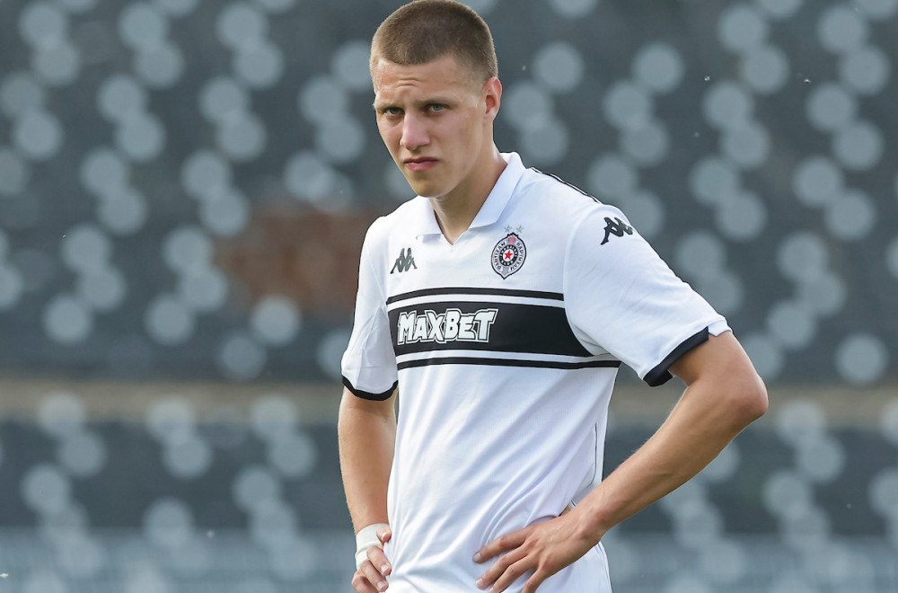 Ugrešić sleteo u Solun – čeka ga potpis sa PAOK-om VIDEO