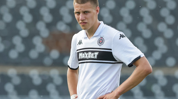 Ugrešić sleteo u Solun – čeka ga potpis sa PAOK-om VIDEO