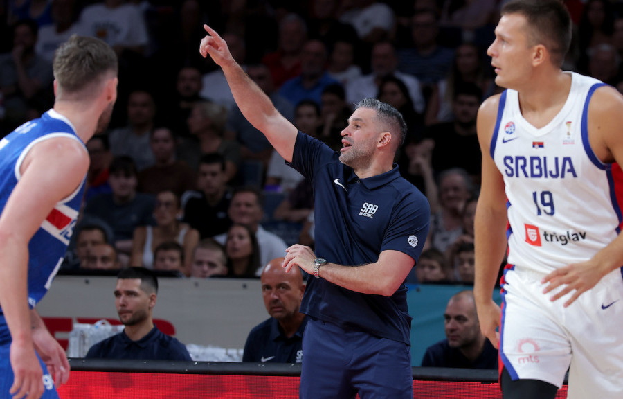 Srbija izrešetala Island!; Jokić i Tanasković: Spremni za Italiju; Alimpijević: Oni imaju recept...