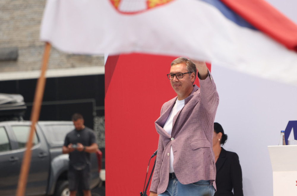 Vučić: "Naravno da ću doći u Novi Sad, očekujem desetine hiljada ljudi koji hoće da Srbije ide napred"