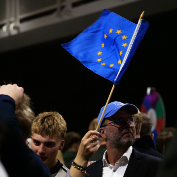 Island na referendumu o EU: Tesna prednost pristalica nastavka pregovora