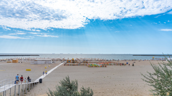 Drama na poznatoj plaži: Turisti hitno evakuisani
