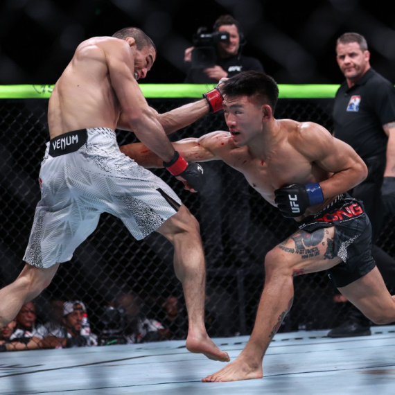 Nurmagomedov posle nokauta: "Slava Bogu"
