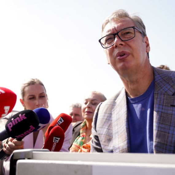 Vučić: "Za manje od dve godine otvorili smo 212 kilometara puteva"
