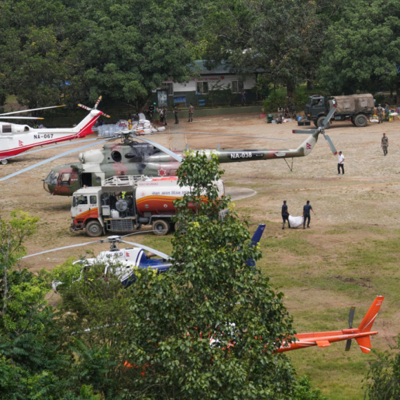 Velika akcija spasavanja u Nepalu; Zarobljeno skoro 1.000 radnika VIDEO