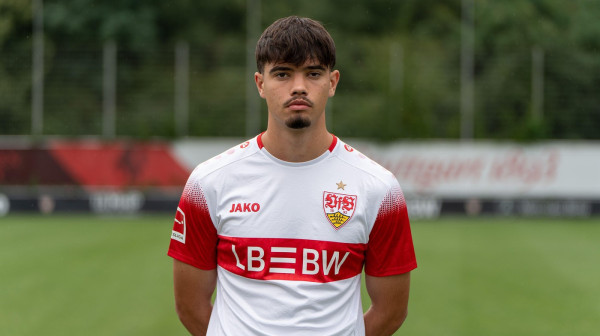 Barselona dovela 18-godišnjeg vezistu iz Tutina