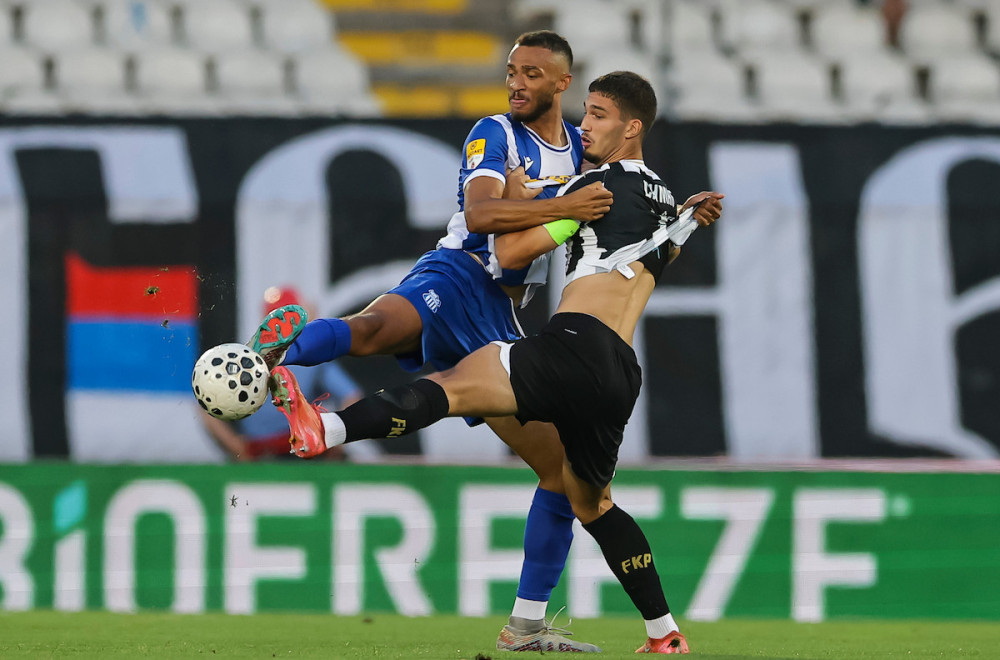Partizan duplirao prednost – kardinalna greška golmana OFK!