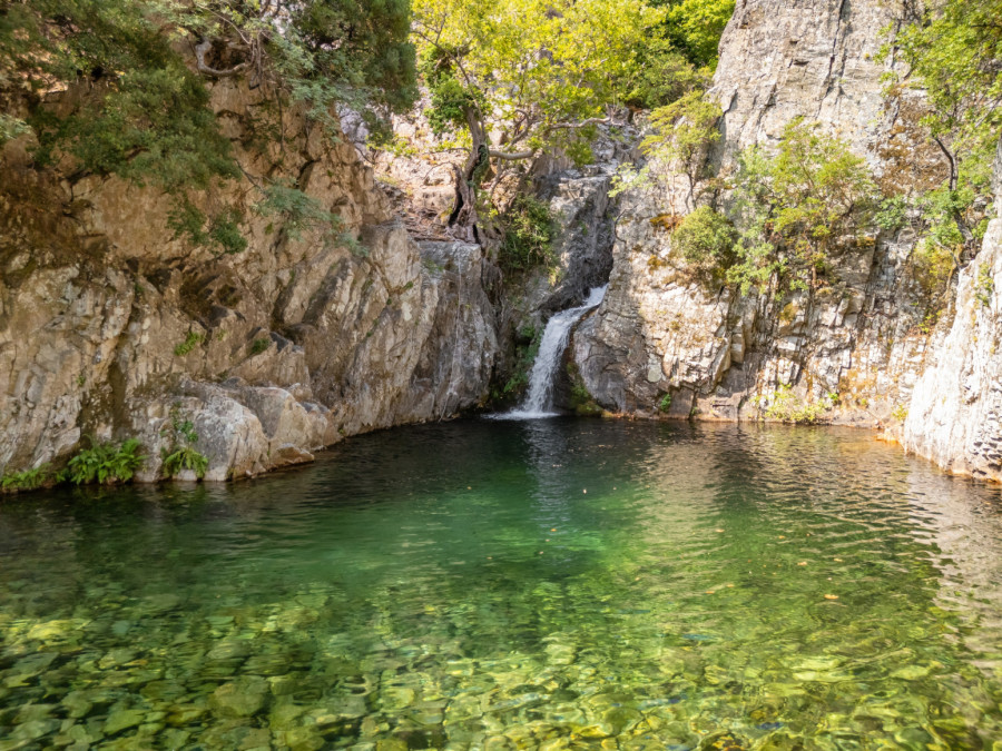 Plaže su nestvarne, ali pravo blago krije se u unutrašnjosti: Grčko ostrvo koje mnogi još uvek nisu otkrili