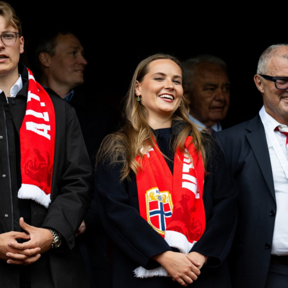Buduća kraljica Norveške je nova zvezda monarhije: Prošla je vojnu obuku, a obožava i modu FOTO