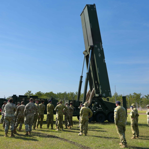 Amerika bacila "tajne" rakete; Raspršilo se 180.000 "kuglica"; Ni ne zna se broj mrtvih FOTO/VIDEO