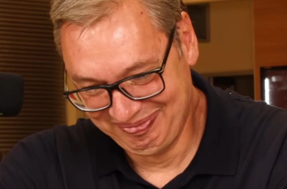 Vučić pokreće podkast, u petak u 12 sati prva emisija; Muta Nikolić: Andrej je bio bolji igrač od tebe VIDEO