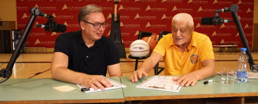 Vučić s Mutom u PodkAVstu: Braća se posvađaju i nema basketa i Vučiću, drži se ti politike