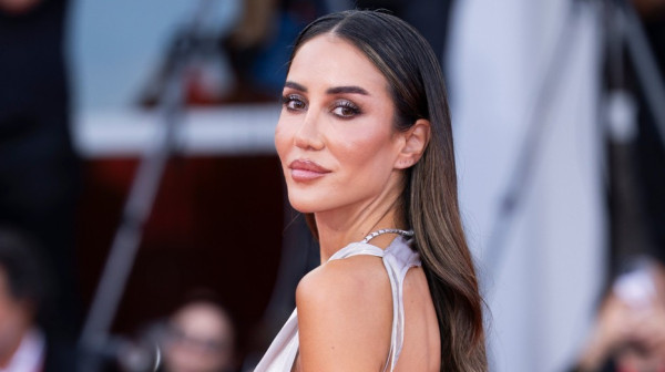 Tamara Kalinić sva u prorezima: Lepa Srpkinja nikad nije bila ovoliko seksi FOTO