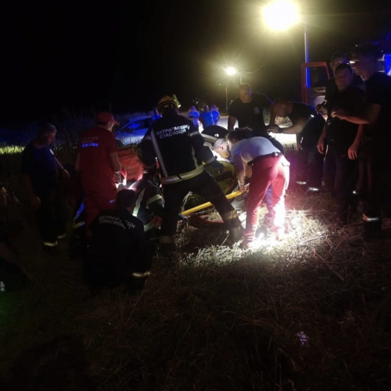 Teška nesreća na putu kod Novog Pazara: Jedna osoba stradala, povređeni prevezeni u bolnicu