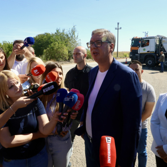Vučić najavio izgradnju puta Karavukovo - Bogojevo: "Za tri godine urađeno 100 km puteva vrednih 21 milion"