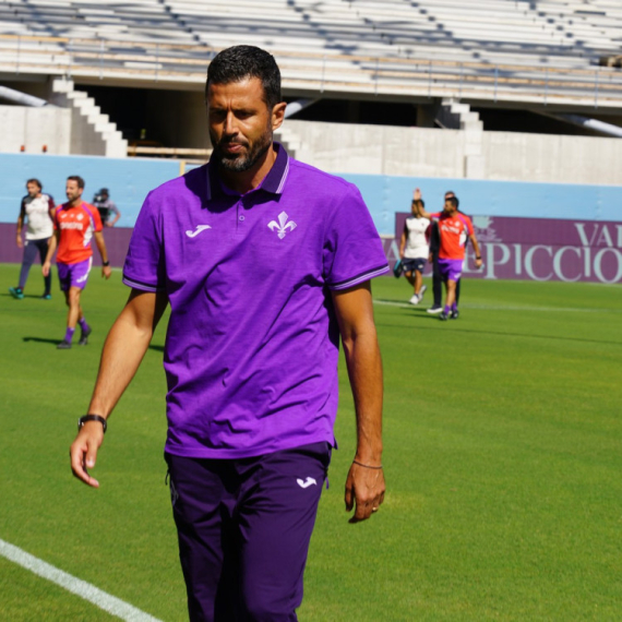 Fiorentina otpustila Grosa posle skandaloznog početka sezone