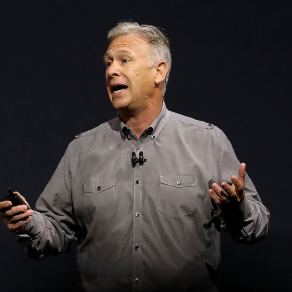Otkriveno zašto je legendarni šef Apple-a dao ostavku: Reč je o novcu?