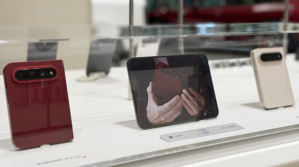 Stigao je: Xiaomi pretekao Apple i predstavio moćni preklopni telefon FOTO/VIDEO