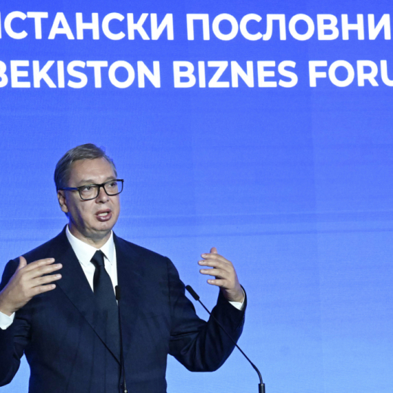 Vučić na poslovnom forumu Srbija-Uzbekistan: "Za 7-8 meseci direktna linija Beograd-Taškent"